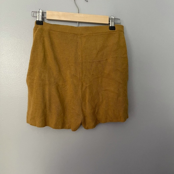 Nasty gal mustard sweater shorts M - Picture 6 of 8